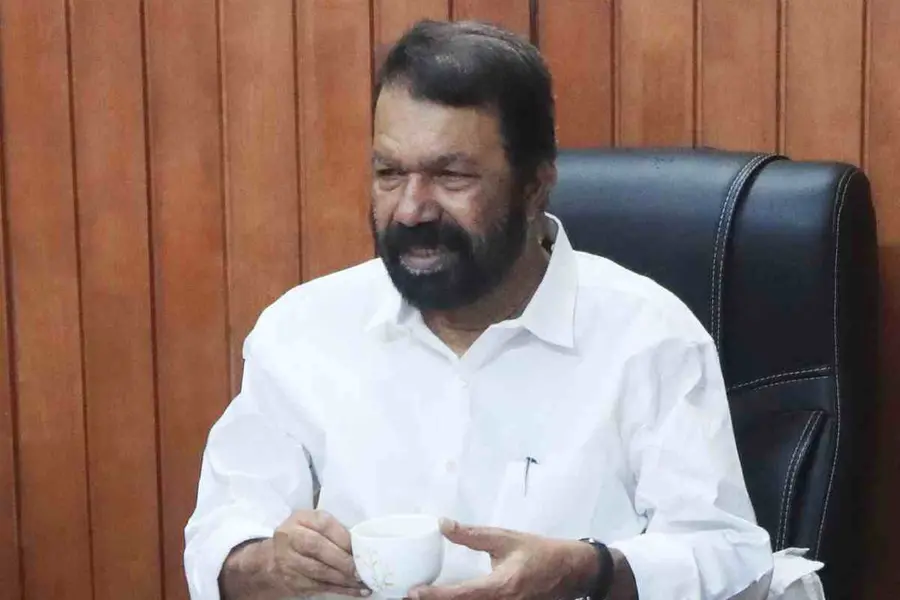 നേമത്ത് മത്സരിക്കാനില്ലെന്ന് സതീശൻ പറഞ്ഞതിന് പിന്നിൽ പറവൂരിലെ ഡീൽ- വി.ശിവൻകുട്ടി