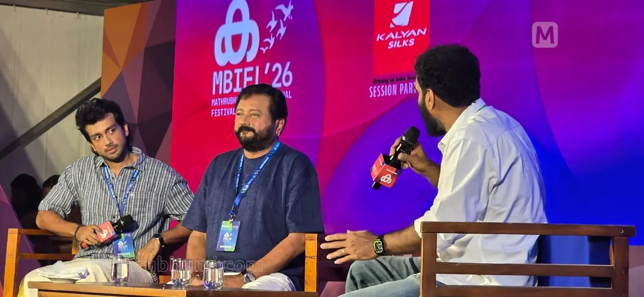 മാതൃഭൂമി അക്ഷരോത്സവത്തിൽ നടൻ ജയറാമും കാളിദാസും | ഫോട്ടോ: ലതീഷ് പൂവത്തൂർ / മാതൃഭൂമി
