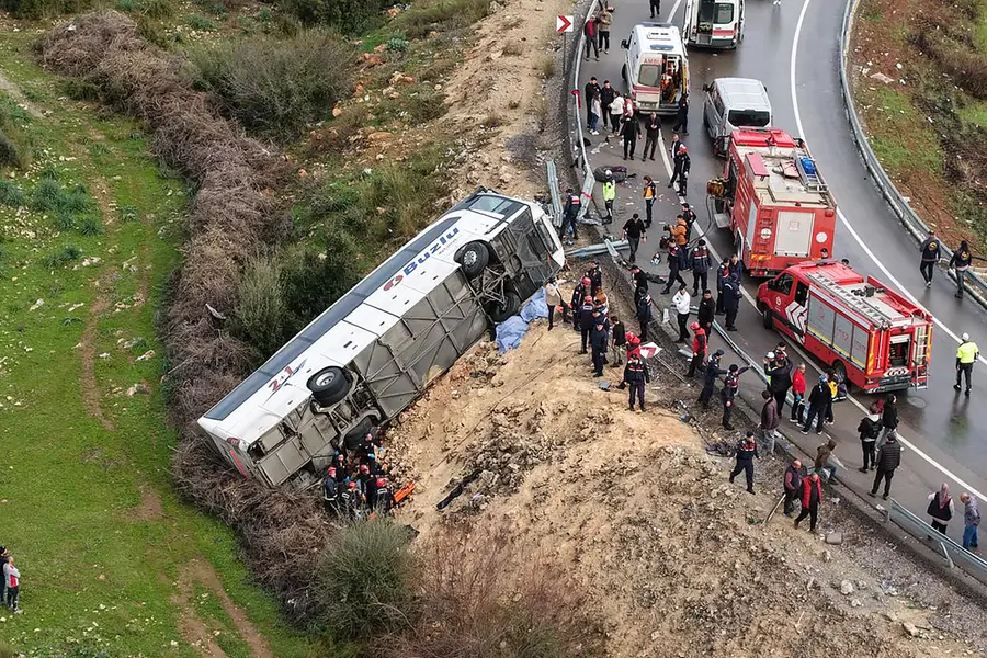 Bus crashes in wet conditions in southern Turkey, killing 9
