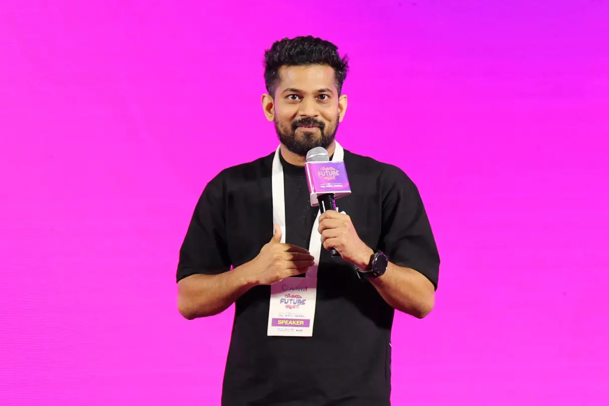 ജയിന് യൂണിവേഴ്സിറ്റി സമ്മിറ്റ് ഓഫ് ഫ്യൂച്ചറില് ജോസഫ് അന്നംകുട്ടി ജോസ് സംസാരിക്കുന്നു
