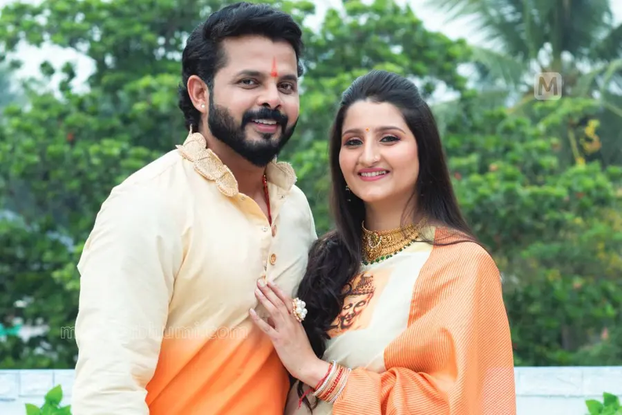 ടി.വി.യിലെ വാർത്ത കണ്ട് വിവാഹം റദ്ദാക്കില്ലെന്ന് ഉറപ്പുതരണമെന്ന് അന്ന് അച്ഛനോട് പറഞ്ഞു- ഭുവനേശ്വരി