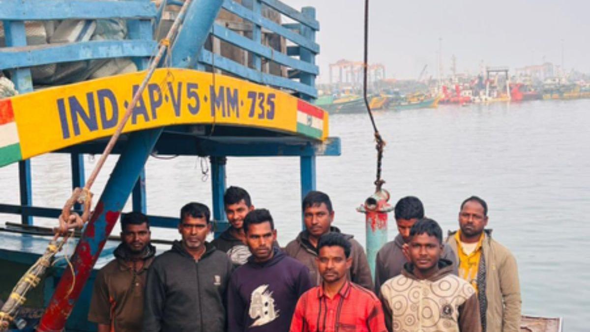 Nine fishermen of Andhra Pradesh back home after Bangladesh detention
