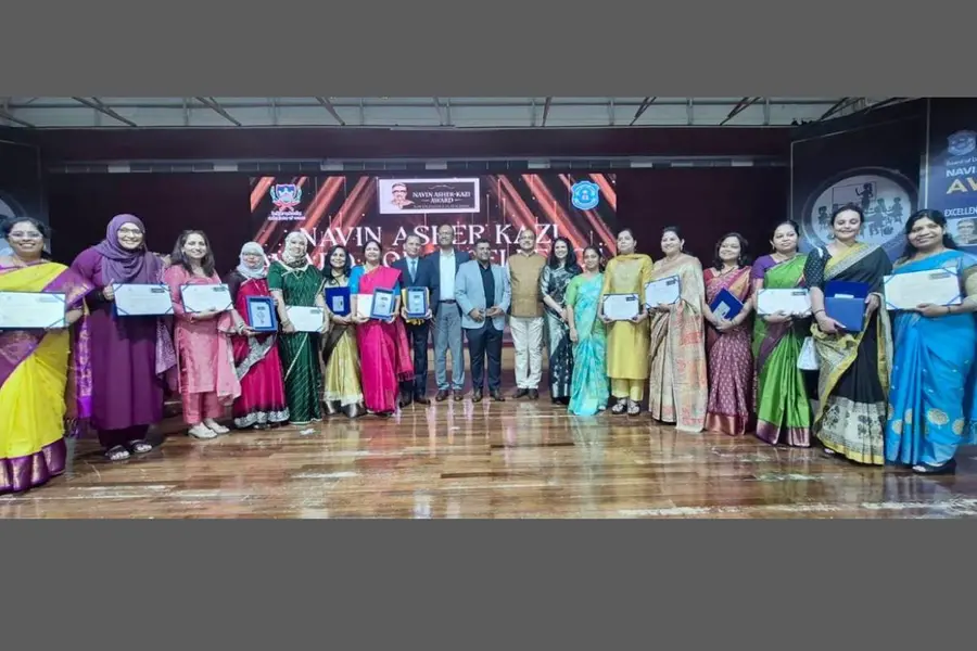 നവിൻ അഷർ കാസി അധ്യാപന പുരസ്കാരം: ഇന്ത്യൻ സ്കൂൾ ദാർസൈറ്റ് അധ്യാപകർക്ക് അംഗീകാരം