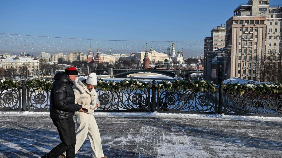 Russia and Ukraine envoys hold US-mediated talks in Abu Dhabi