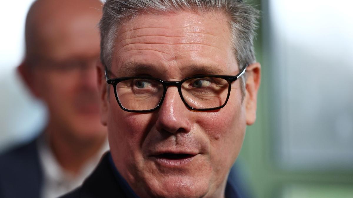 UK PM admits error in appointing Mandelson, apologises to Epstein victims