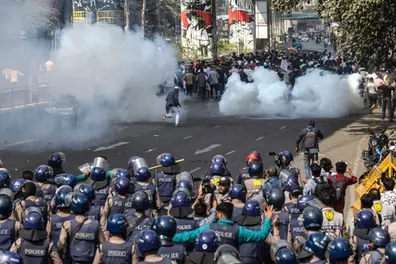 Unrest in Bangladesh: Police use water cannons as protesters try to storm Muhammad Yunus’s residence