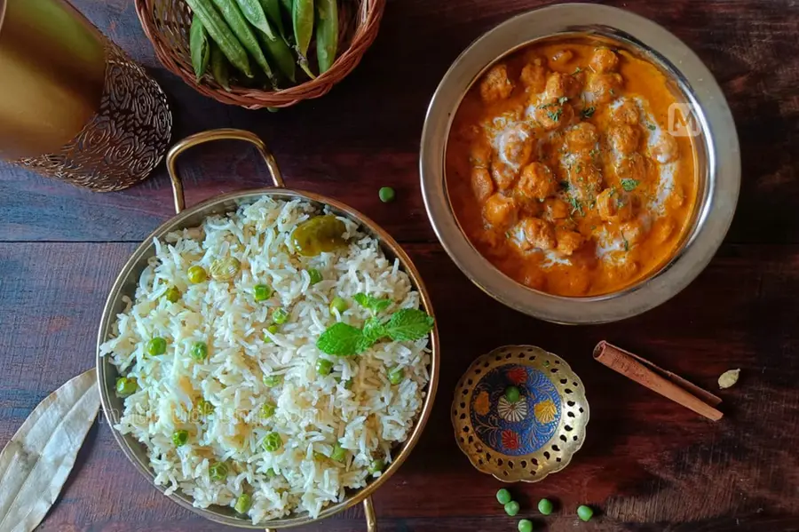 വിരുന്നുകൾക്ക് വിളമ്പാൻ ഗംഭീര കോംബോ; മട്ടർ പുലാവും സോയ ബട്ടർ മസാലയും