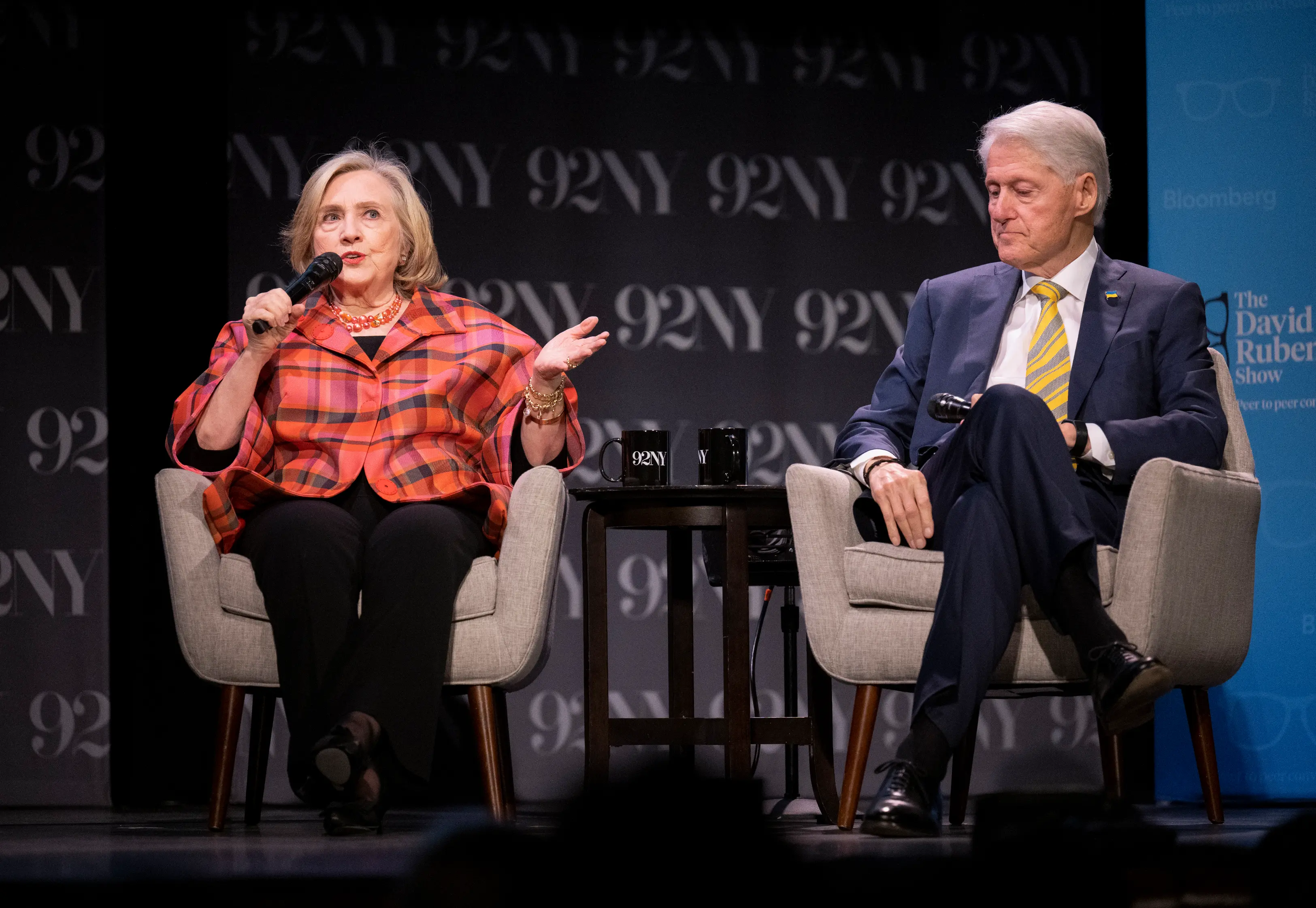 Hillary Clinton and Bill Clinton | Photo: AP