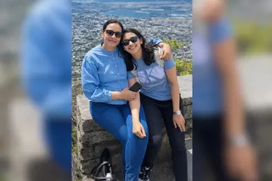 Smriti Mandhana’s mom joins roast as meme jokes she was “seeing Palash’s face” in bowlers