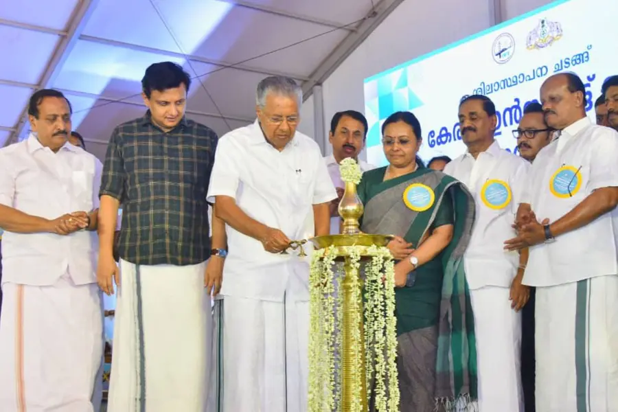 കേരളത്തിന്റെ മാതൃകാ ഇടപെടൽ, രാജ്യത്തെ ആദ്യ അവയവമാറ്റ ആശുപത്രിക്ക് മുഖ്യമന്ത്രി ശിലയിട്ടു