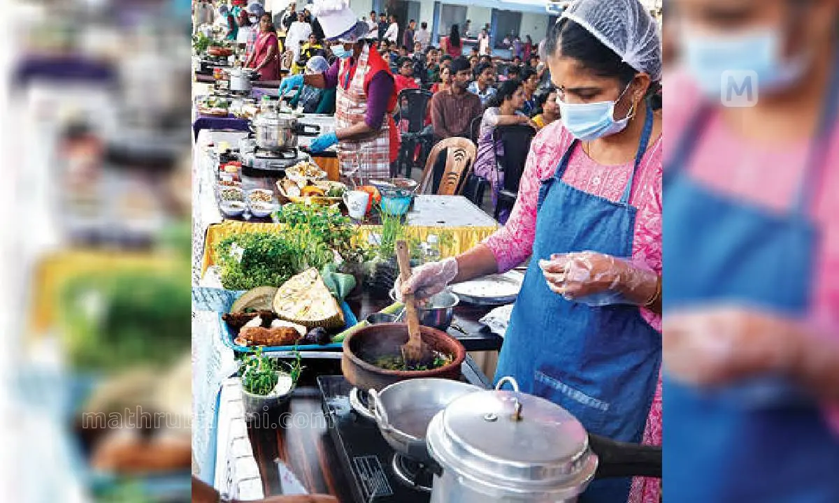 പൊതുവിദ്യാഭ്യാസവകുപ്പ് നടത്തിയ സ്കൂൾ പാചകത്തൊഴിലാളികളുടെ സംസ്ഥാനതല പാചകമത്സരത്തിൽനിന്ന്