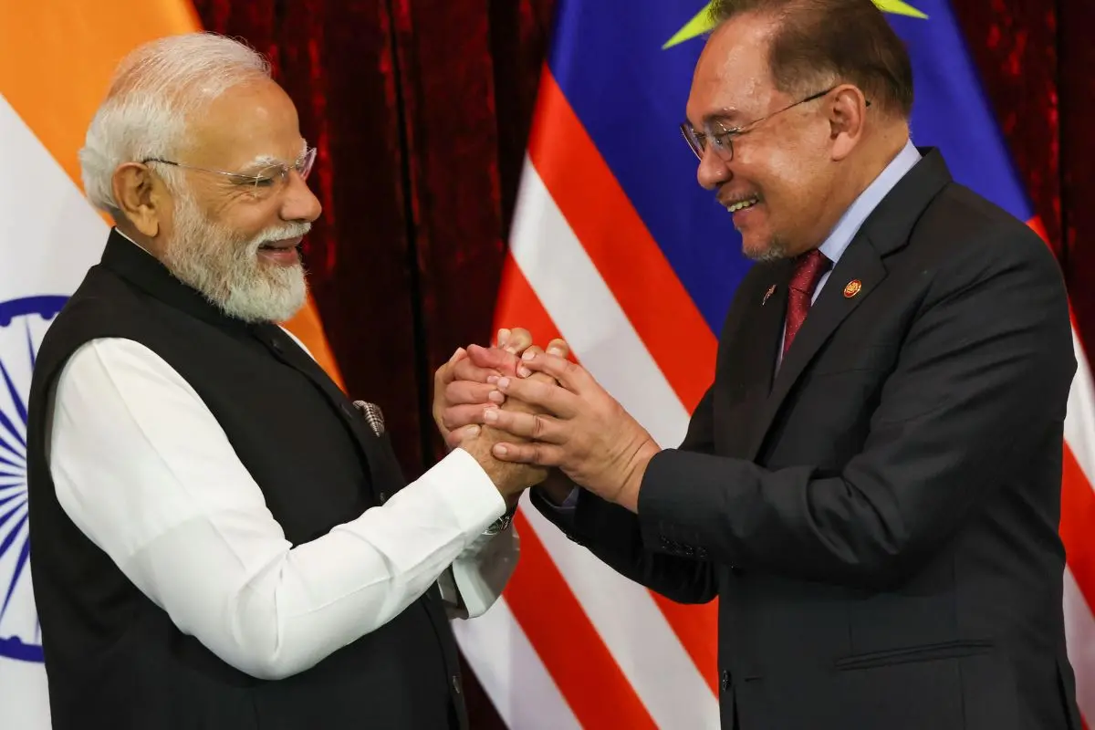 Prime Minister Narendra Modi with Malaysian Prime Minister Anwar Ibrahim during the exchange of MoUs, in Kuala Lumpur, Malaysia (Photo: PTI)