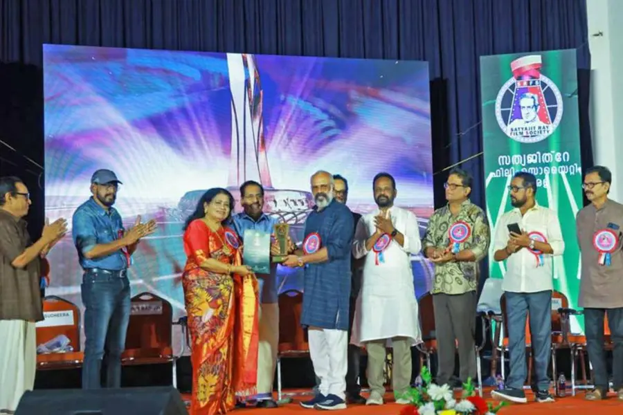 ബഹ്റൈനിൽ നിന്നുള്ള രണ്ട് സിനിമകൾക്ക് സത്യജിത് റേ പുരസ്‌കാരം