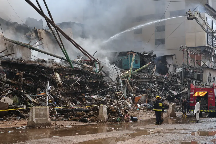Karachi shopping mall fire: Witnesses say blaze started in ground-floor artificial flower shop