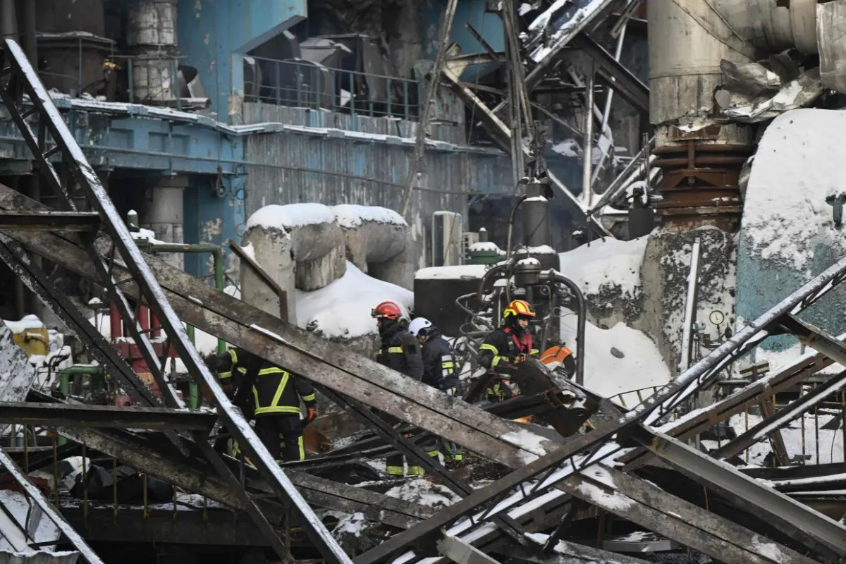 Rescuers of the State Emergency Service and employees of a power plant clear debris at a heavily damaged thermal power plant of the Ukrainian energy provider DTEK in an undisclosed location in Ukraine on February 9, 2026 (Photo: AFP)