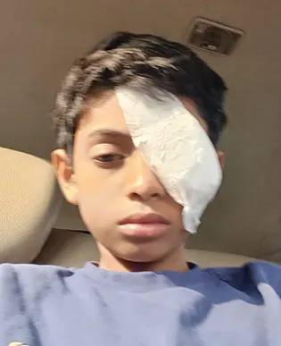 കണ്ണിനു മുറിവേറ്റ് ശസ്ത്രക്രിയ കഴിഞ്ഞ് ആശുപത്രിയില്‍ കഴിയുന്ന അനിവ്