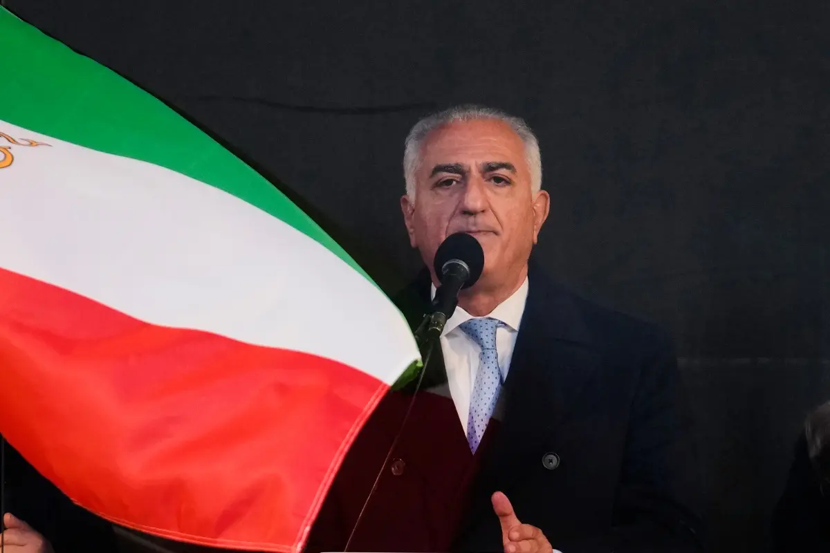 Iran's exiled Crown Prince Reza Pahlavi, speaks to supporters at a demonstration during the Munich Security Conference in Munich, Germany. | Photo: AP
