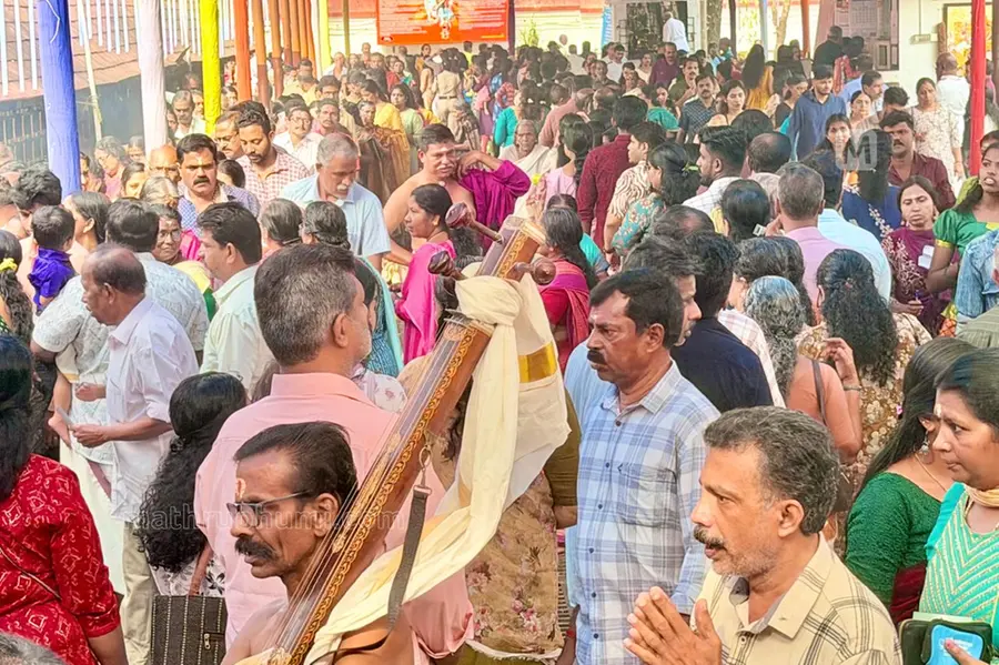 Devotees flock to Shiva temples across Kerala as Mahashivratri celebrated with devotion