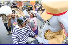 ഗതാഗതമന്ത്രി നൽകിയ സമ്മാനവുമായി എംവിഡിയുടെ മോട്ടു ആന എത്തി, പ്രഭാവതിയമ്മയെ കാണാൻ, വാനോളം പ്രശംസ
