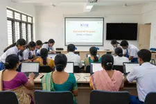 ആറുലക്ഷം രക്ഷിതാക്കൾക്ക് എഐ സാക്ഷരത; KITE 'സർവ്വം എഐ മയം' പദ്ധതിക്ക് തുടക്കമായി