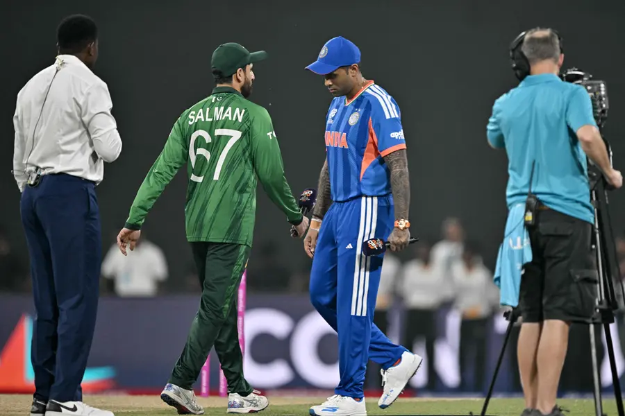 India vs Pakistan: Captains avoid handshake at coin toss before T20 World Cup clash