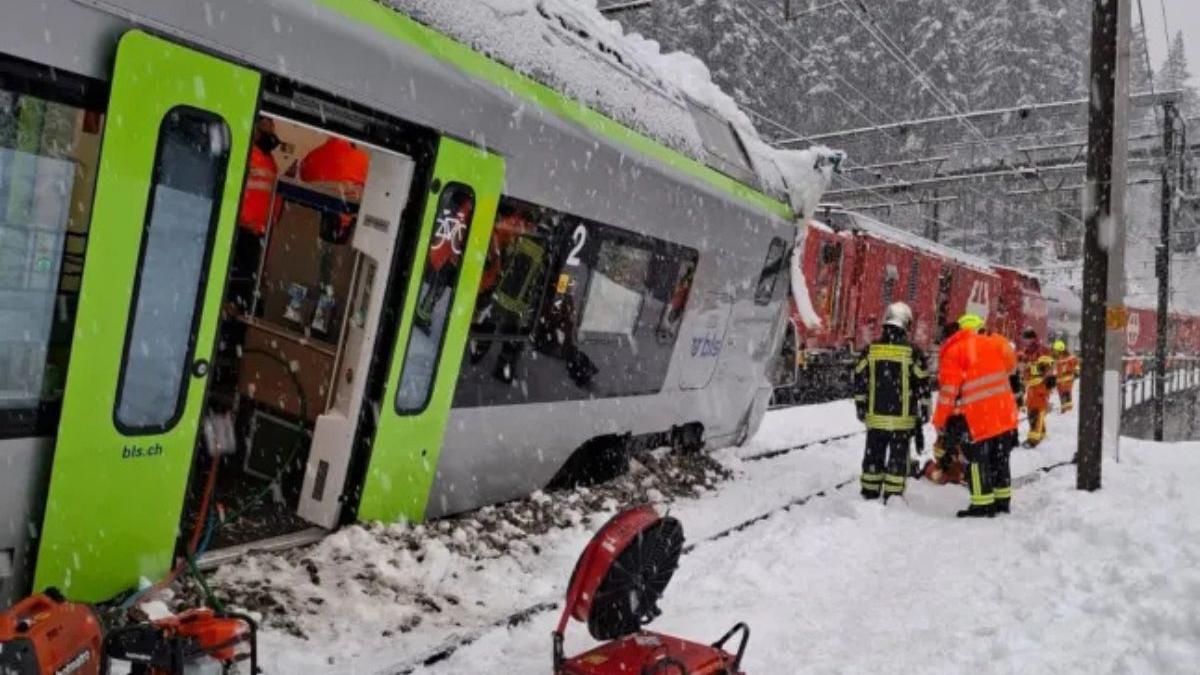 Swiss train derailment: Avalanche strikes passenger service near Goppenstein