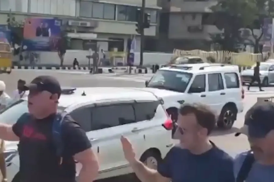 French President Macron spotted at iconic Marine Drive for morning run | VIDEO