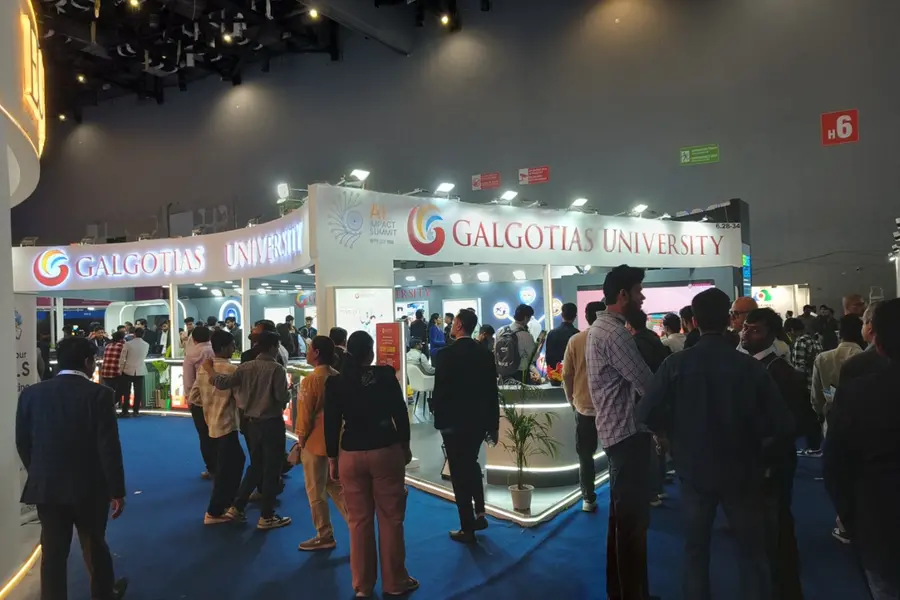 No cabs, no shuttles: AI summit guests forced to walk kilometres in Delhi