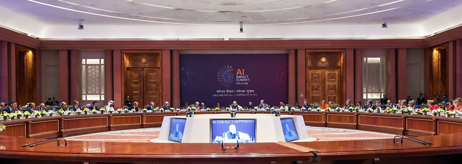 Prime Minister Narendra Modi with world leaders during the Leaders' Plenary session at AI Impact Summit 2026 | Photo: X, @narendramodi
