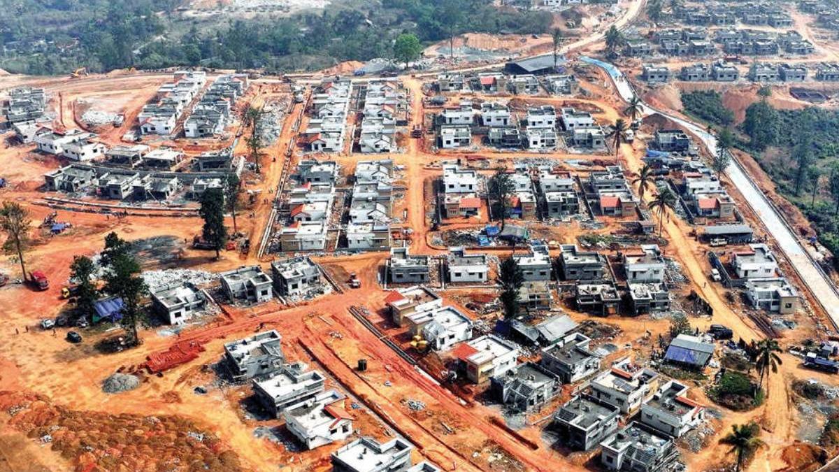 11 km roads, 297 houses nearing completion in Mundakkai–Chooralmala rehab  township | Mathrubhumi English