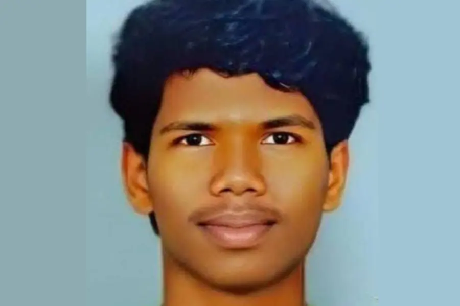 കാട്ടുപന്നി റോഡിനു കുറുകെ ചാടി, ബൈക്ക് മരക്കുറ്റിയിലിടിച്ച് യുവാവ് മരിച്ചു