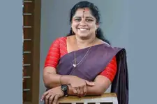 മഹിളാ കോൺഗ്രസ് നേതാവ് ആർ.രശ്മി ബിജെപിയിലേക്ക്