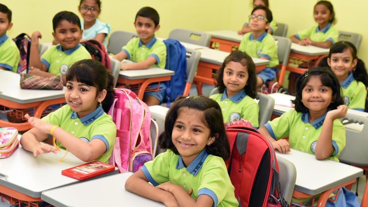 Oman Announces School Holiday on Feb 26 for Teacher’s Day