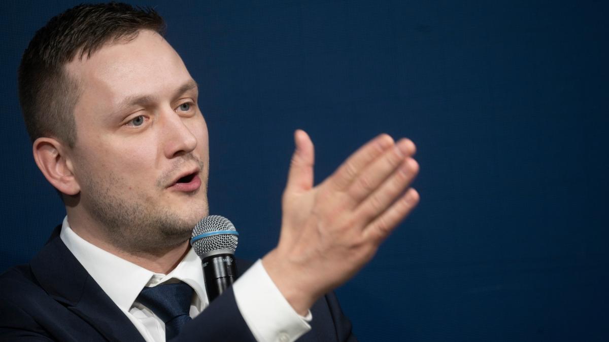 ‘No thanks’: Greenland rejects Trump’s unsolicited US hospital ship offer