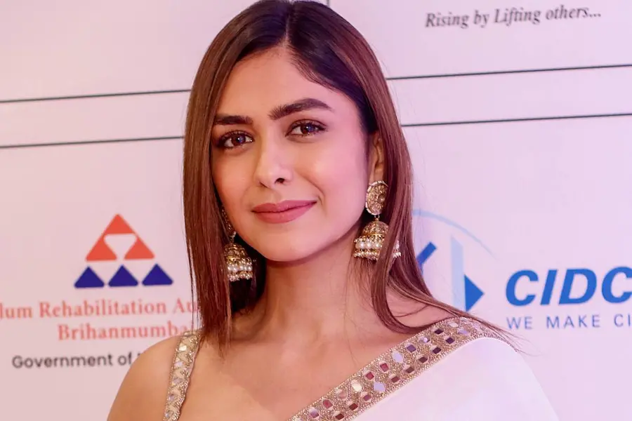 mrunal thakur