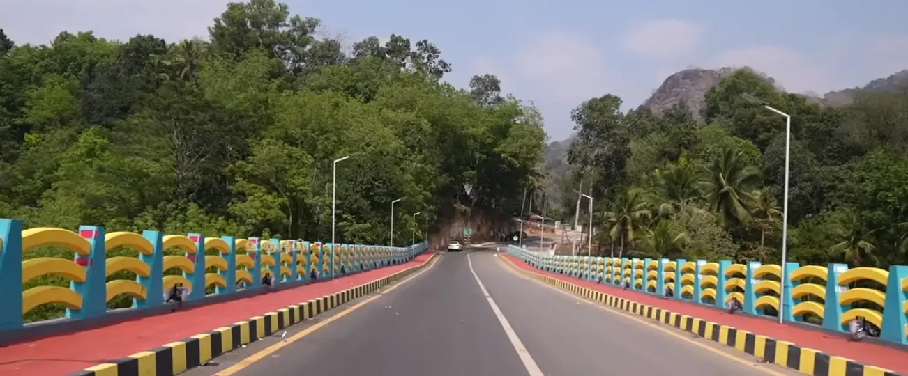 കുമ്പിച്ചല്‍ക്കടവ് പാലം | Photo Mathrubhumi.Com Screengrab