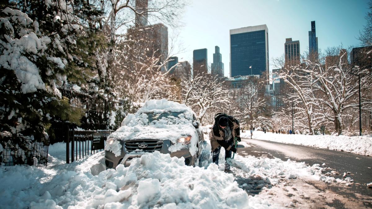 Bomb cyclone triggers 1,300+ flight cancellations across New York; More delays expected