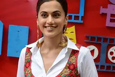 ‘ബോളിവുഡിന് മാറിടത്തോടും ദക്ഷിണേന്ത്യൻ സിനിമകൾക്ക് അരക്കെട്ടിനോടുമാണ് കമ്പം’