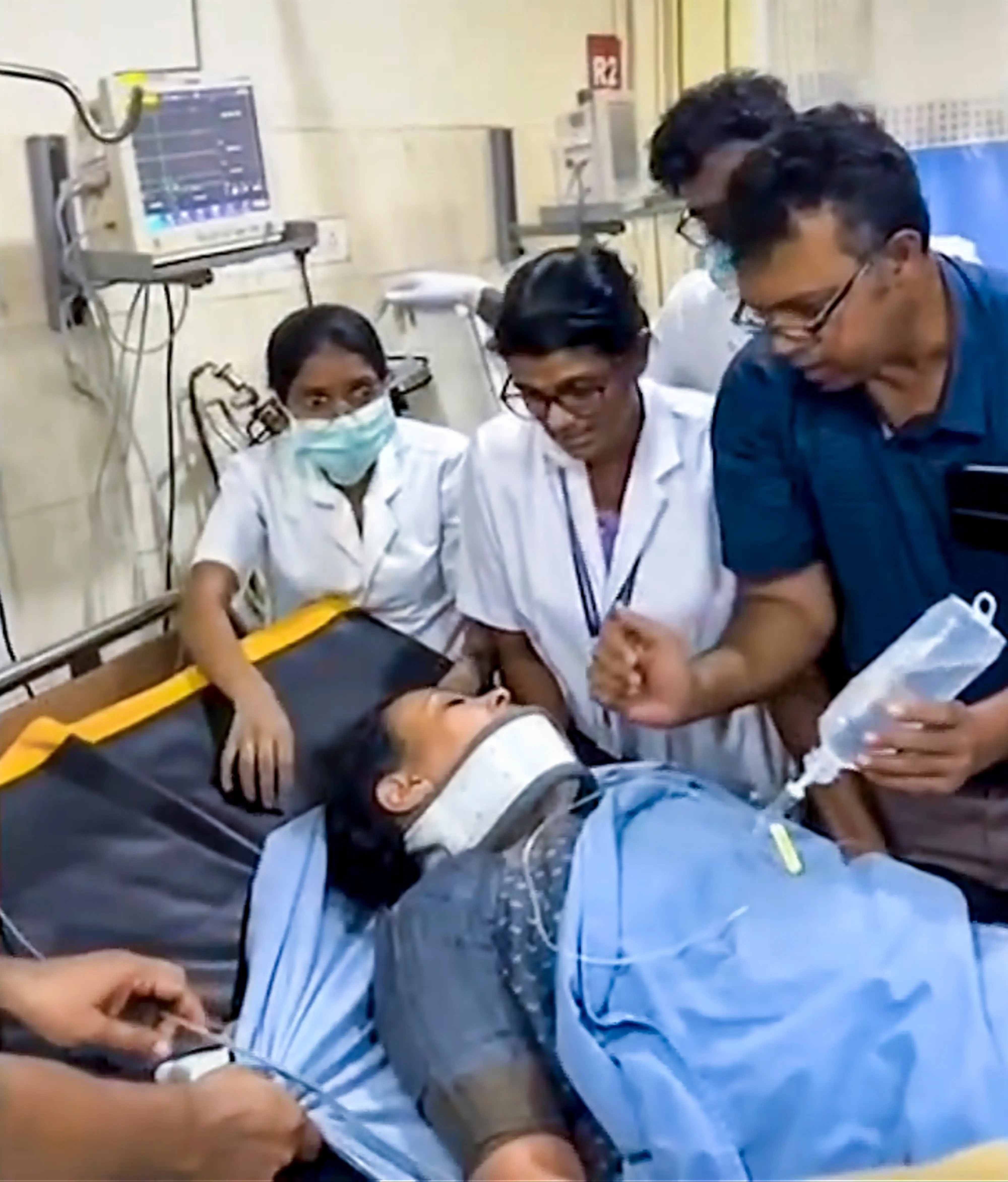 Kerala Health Minister Veena George receives medical assistance after she was allegedly injured during a protest by activists of the Congress student wing, KSU, at Kannur railway station | Photo: PTI