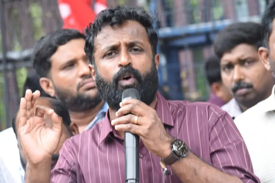 ഇരവിപുരത്ത് എൻ.കെ.പ്രേമചന്ദ്രന്റെ മകന് സീറ്റില്ല; വിഷ്ണു മോഹൻ യുഡിഎഫ് സ്ഥാനാർഥിയാകും