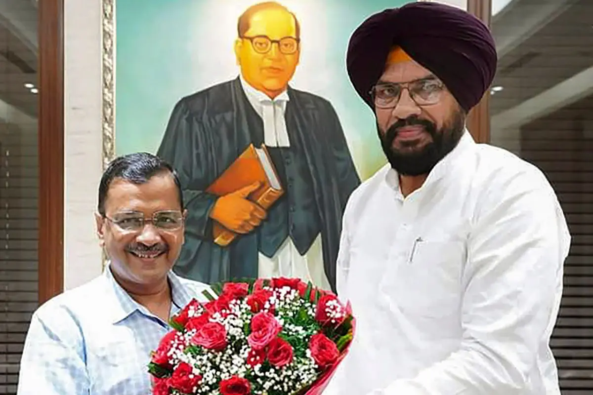 Arvind Kejriwal and Kuldeep Dhaliwal | File photo: PTI