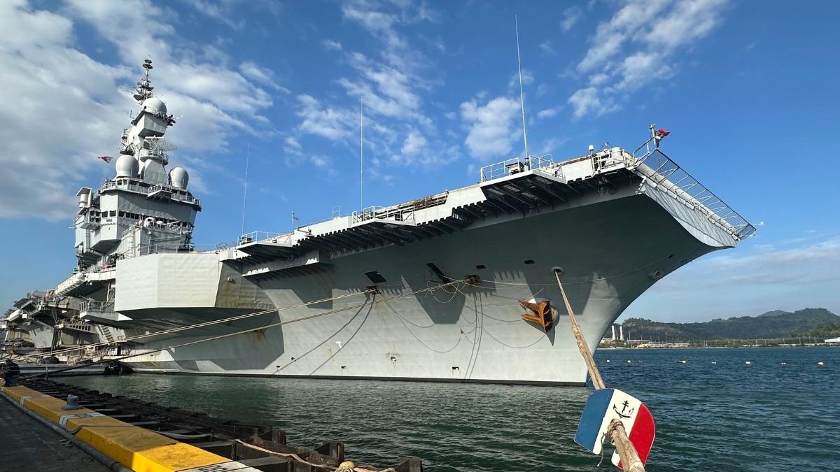 Swedish forces intercept suspected Russian drone near French aircraft carrier