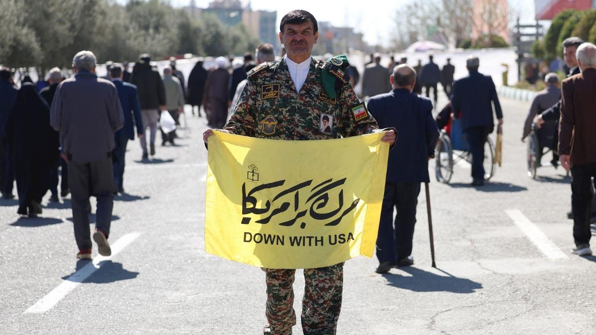 After US orders exit, UK issues red alert for Iran travel citing detention risk