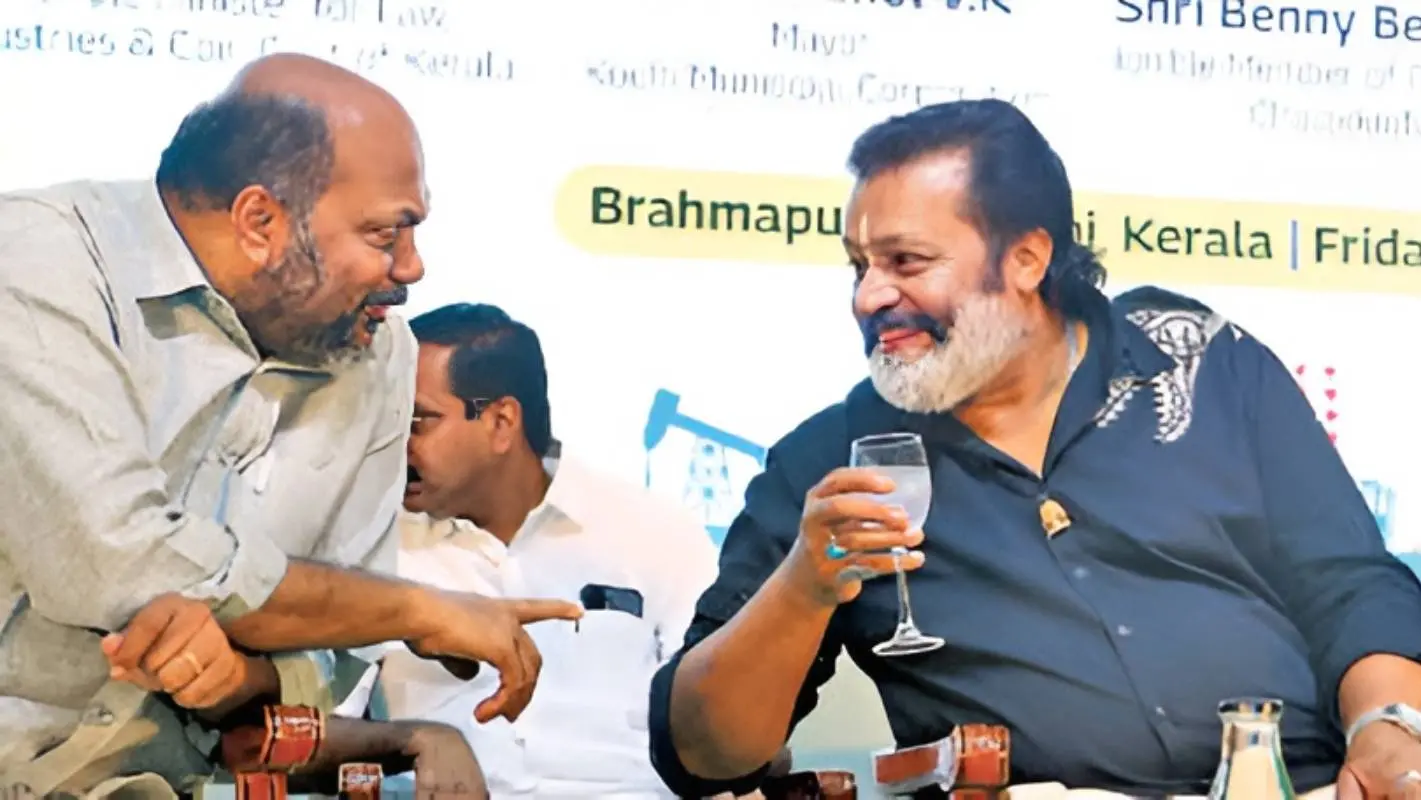 ബയോഗ്യാസ് പ്ളാൻറ് ഉദ്ഘാടനച്ചടങ്ങിൽ കേന്ദ്രമന്ത്രി സുരേഷ്ഗോപിയും മന്ത്രി പി. രാജീവും