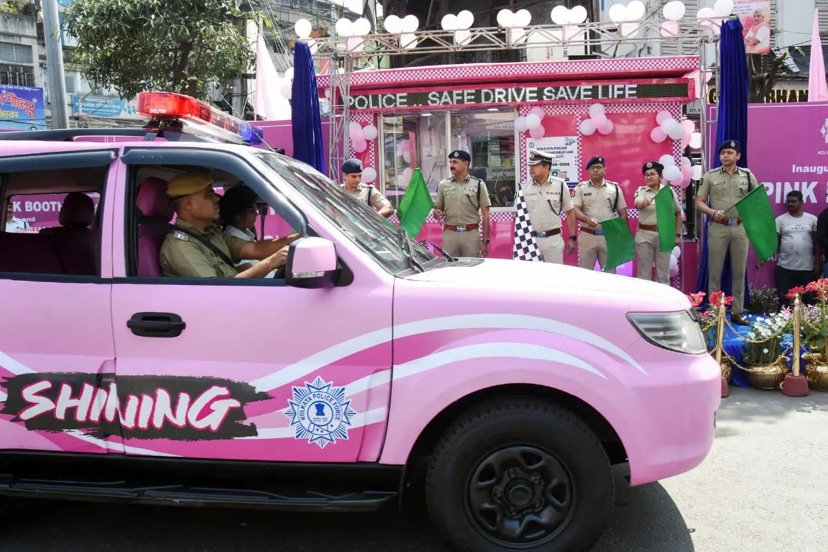 Kolkata Police Commissioner Supratim Sarkar flags off the 'Pink Shining' women-led patrol vehicle at Shyambazar during a safety drive in Kolkata. (ANI Photo)