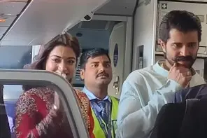 After grand Udaipur wedding, Rashmika and Vijay Deverakonda win hearts by flying economy | Watch