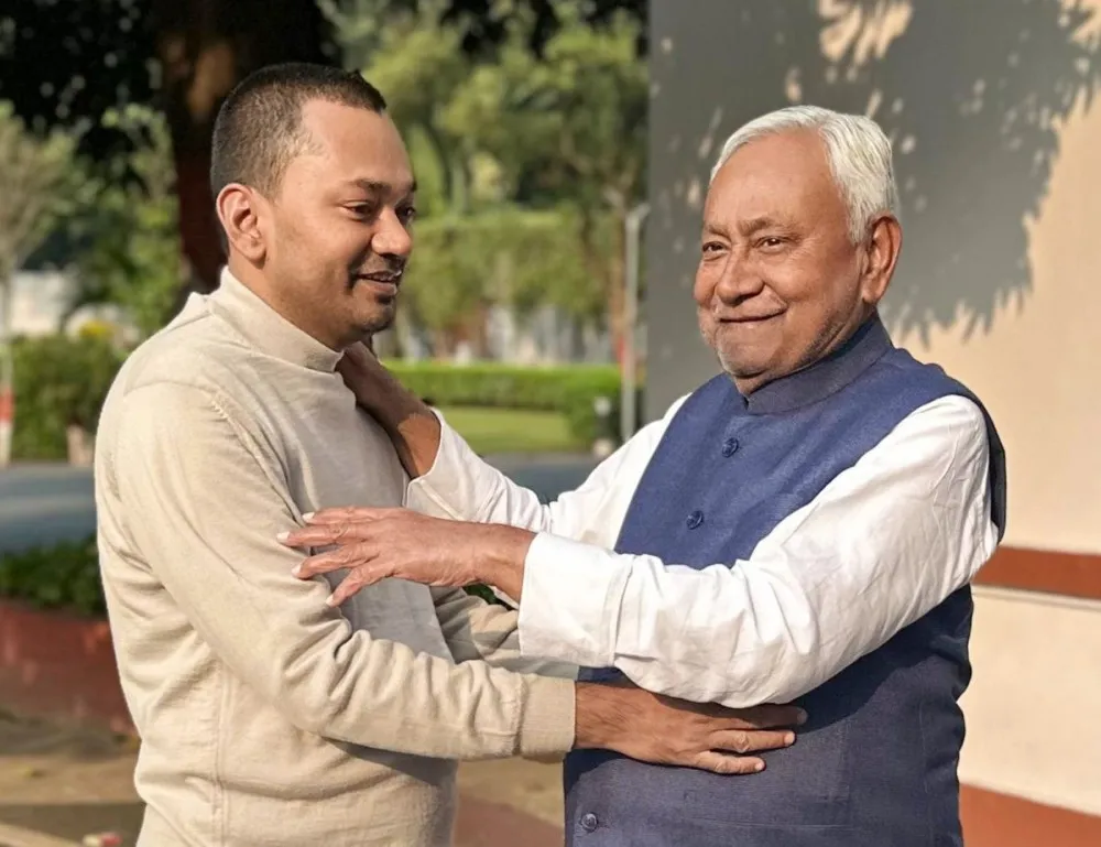 Nitish Kumar's son Nishant Kumar likely to enter active politics soon:  JD(U) leaders | Mathrubhumi English
