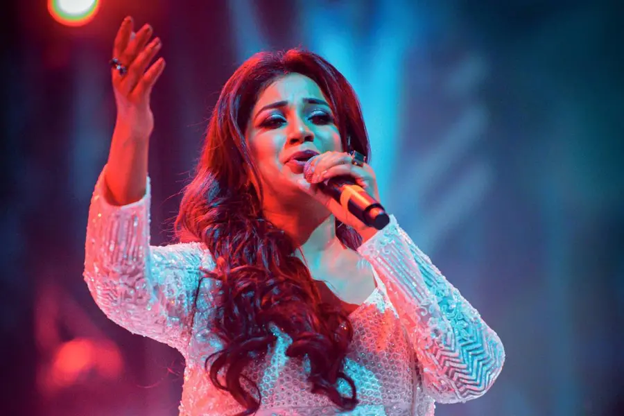 ‘ചിക്നി ചമേലി’ പോലുള്ള പാട്ട് ഇനി പാടില്ലെന്ന് പറഞ്ഞതിന് ട്രോൾ, മറുപടിയുമായി ശ്രേയ