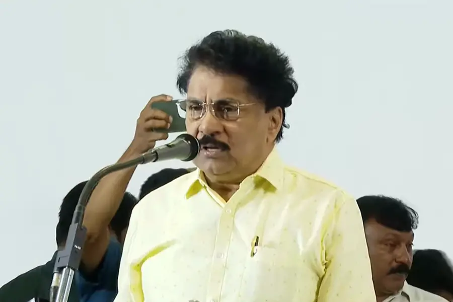 കള്ള് കുടിച്ചിരിക്കുമ്പോൾ സെക്രട്ടറിയെ തീരുമാനിക്കുന്ന സ്ഥിതിയിലേക്ക് CPM എത്തി; തുറന്നടിച്ച് PK ശശി