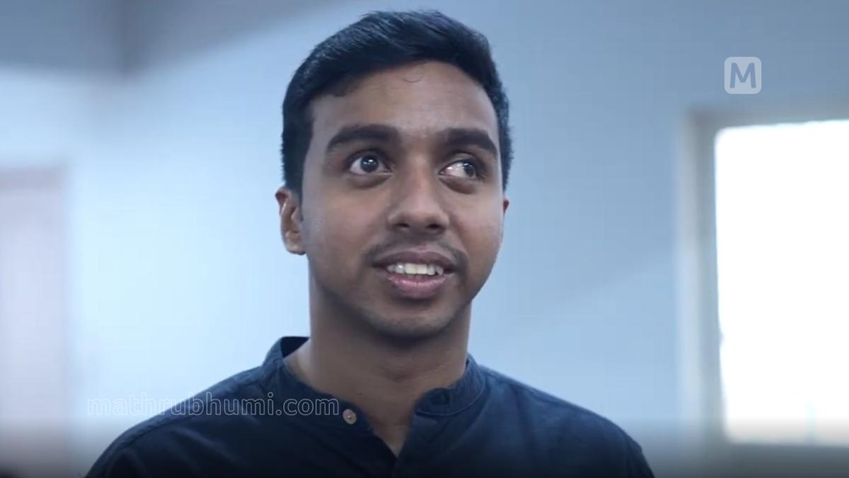 കാഴ്ചയെ അതിജീവിച്ച് സിവിൽ സർവീസിൽ 109-ാം റാങ്ക്; അജയ് ആർ രാജിന്റെ ...